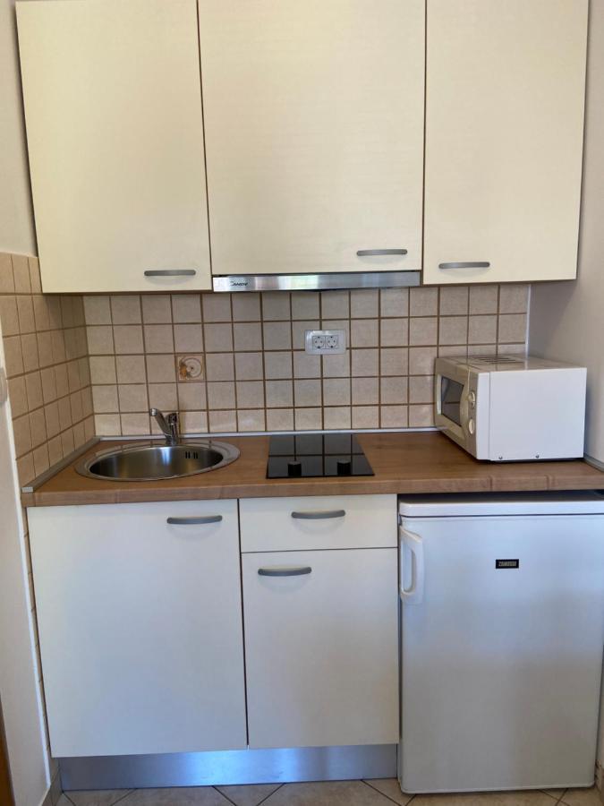 Apartments Mrsic Biograd Na Moru Exterior photo
